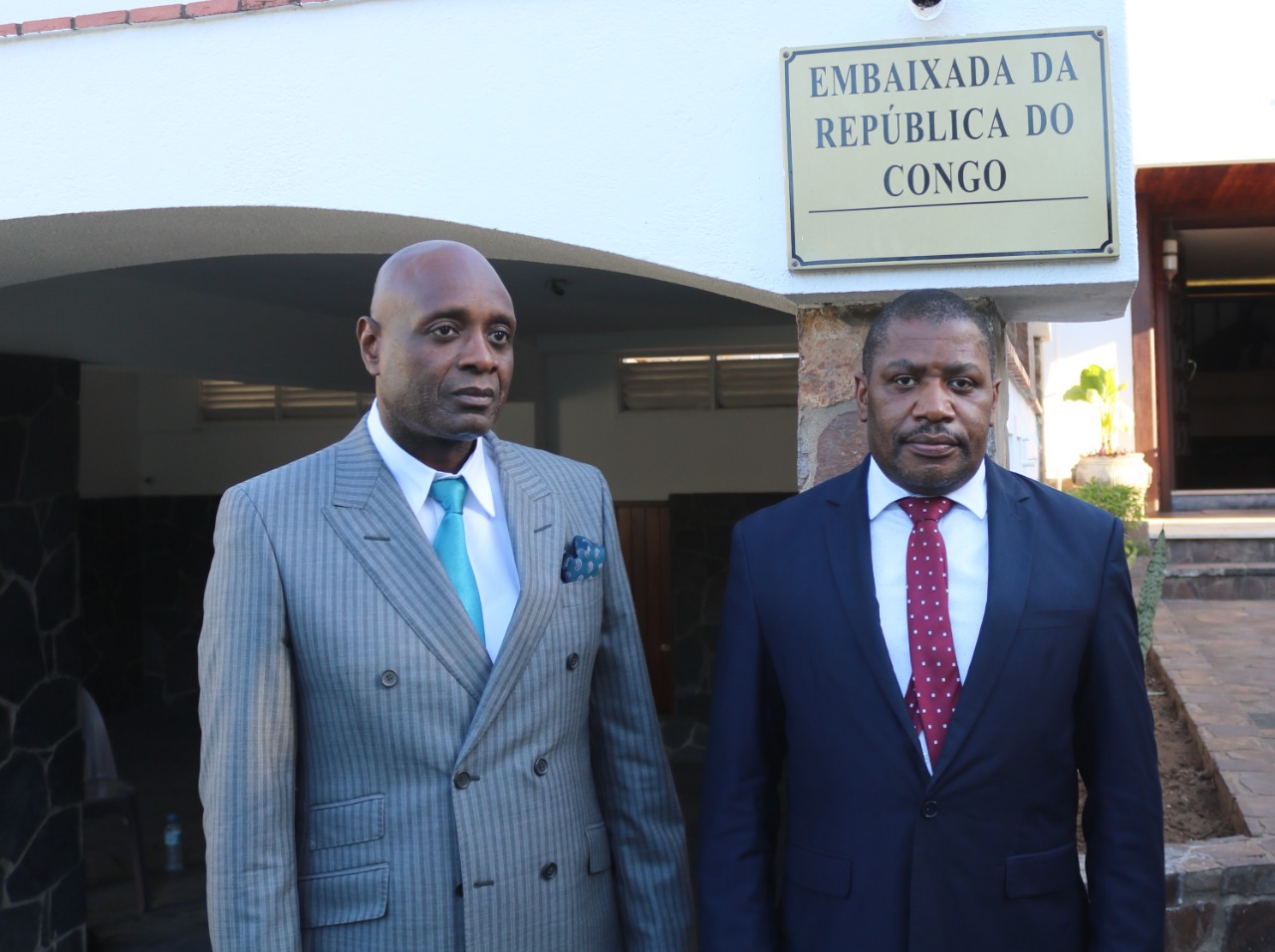 No âmbito da Cooperação Bilateral: VICENTE JOAQUIM VISITA EMBAIXADA DA REPÚBLICA DO CONGO