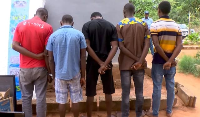 Criminalidade: Cinco Jovens detidos por assaltos em bairros na cidade da Beira