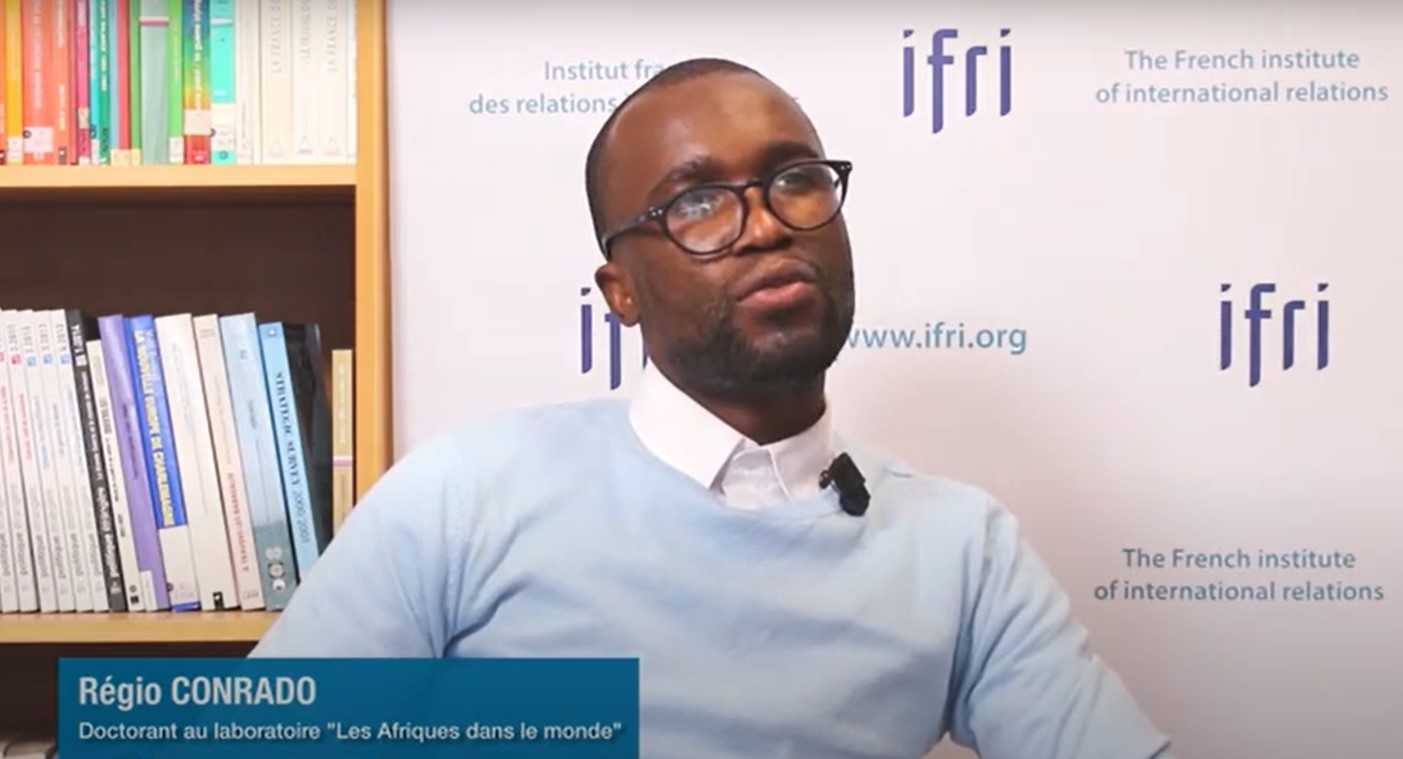 Régio Conrado é Apontado Como Estagiário na UEM, Levantando Questões Sobre Sua Conduta