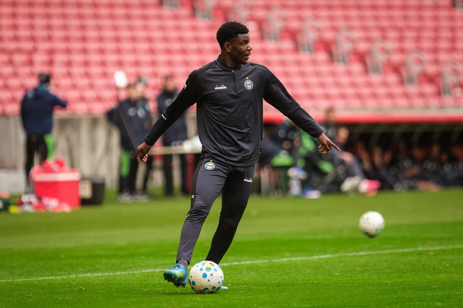 Khensane, do Coritiba, é convocado por Moçambique para novo desafio