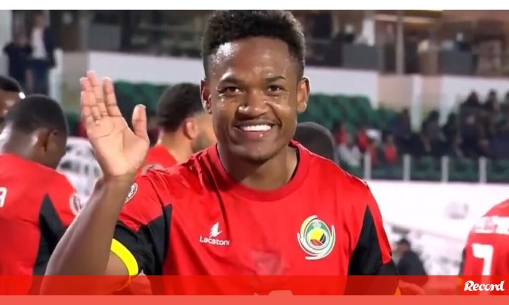Moçambique goleia o Sudão com Geny a titular