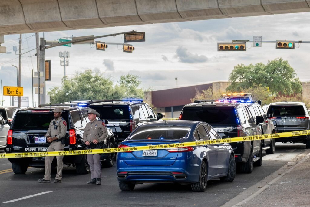 Promotoria federal no Texas denuncia venezuelano baleado nas costas pelo ICE por suposta agressão a agentes