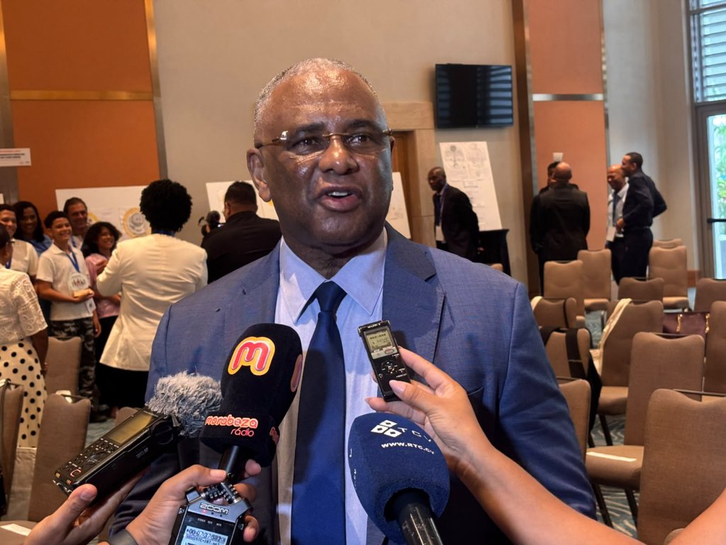 Governador do BCV defende mercado de capitais “mais acessível” para financiar a economia