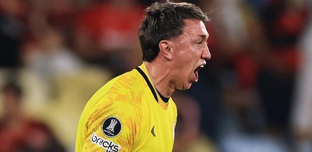 Libertadores: Muslera brilha, Estudiantes bate Fla nos pênaltis e pega Palmeiras na final